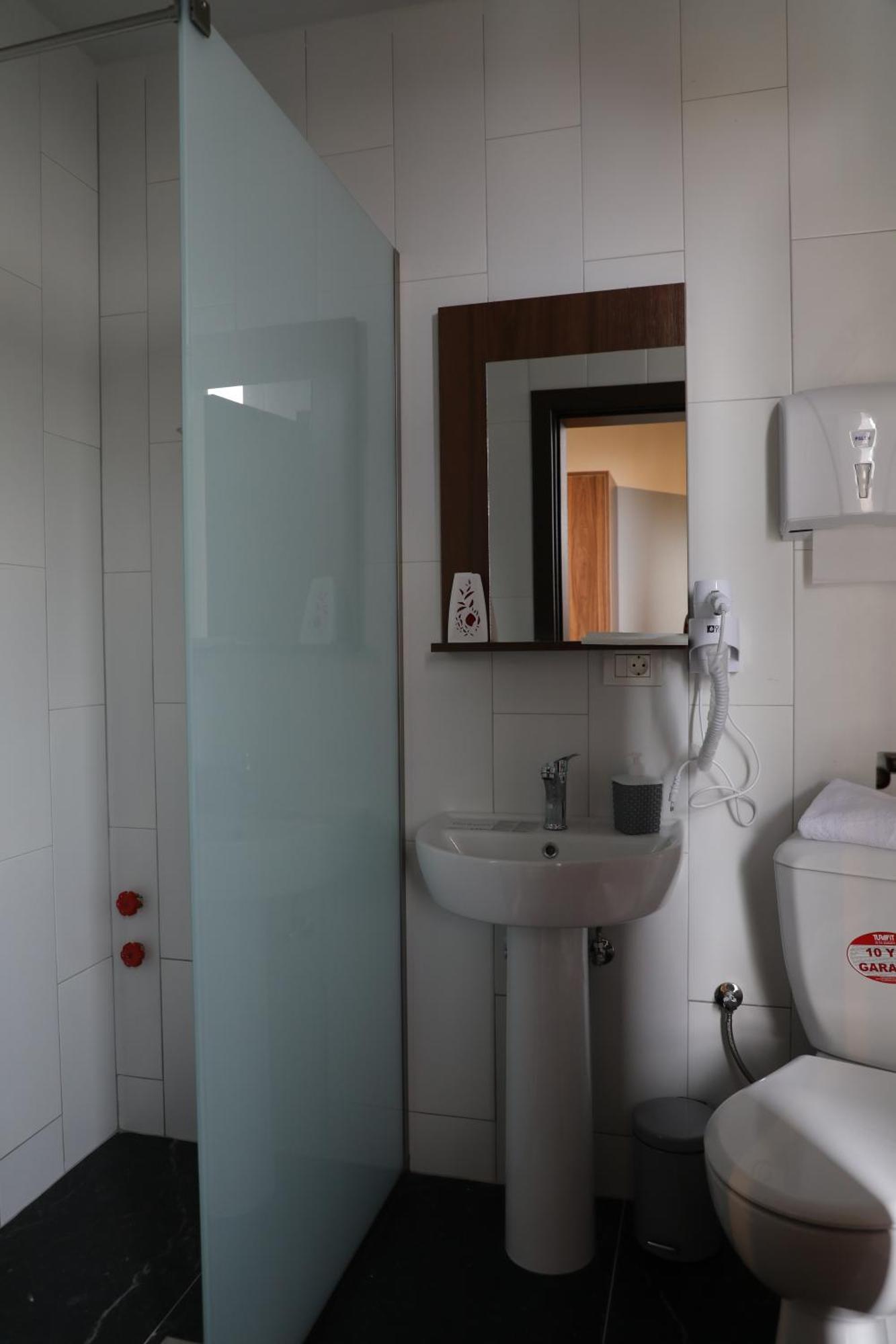 Hotel Hiserra Prizren Zewnętrze zdjęcie