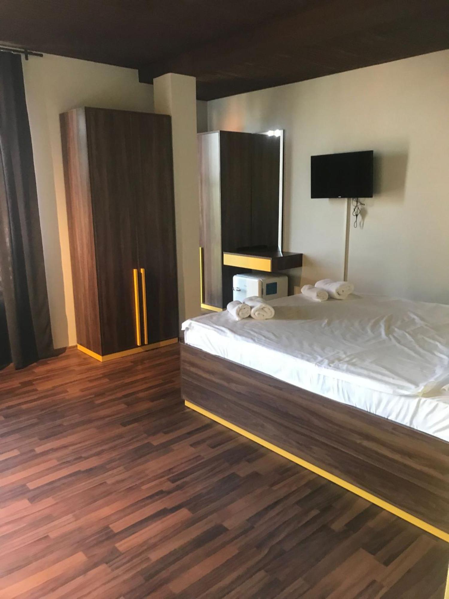 Hotel Hiserra Prizren Zewnętrze zdjęcie